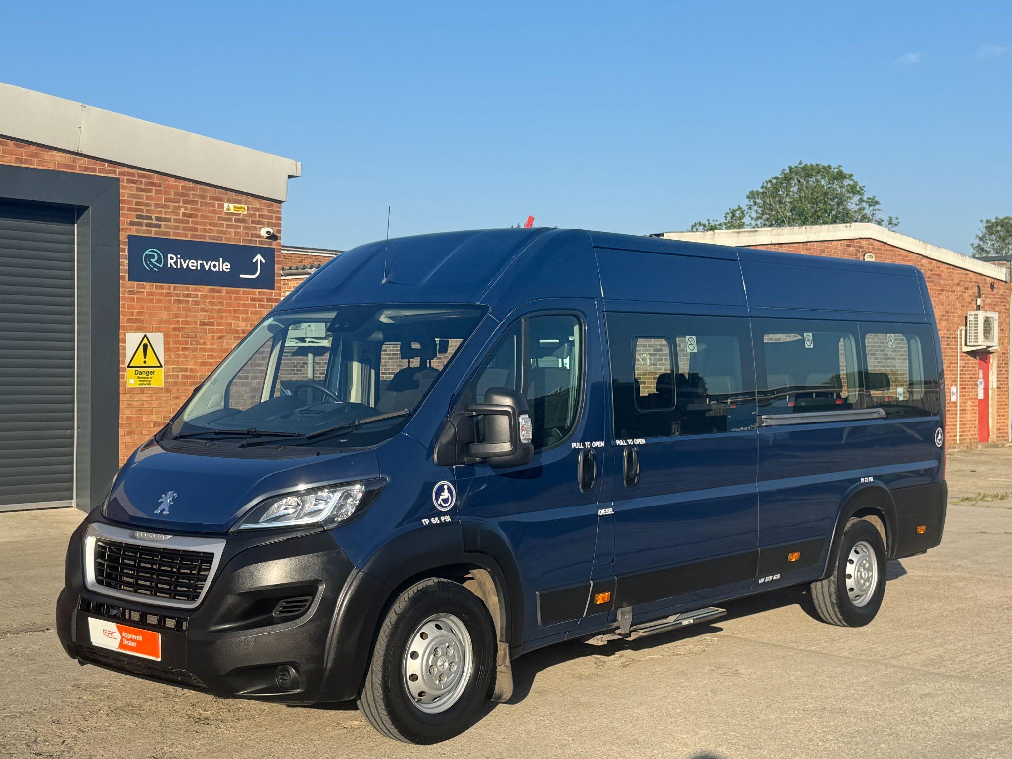 Peugeot Boxer image 1